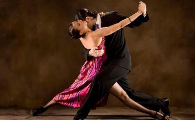 O Dia Internacional do Tango é um festival de ritmo e expressão