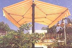 Toldo para a piscina - proteção contra fatores externos