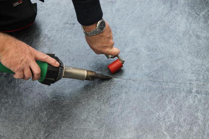 impermeabilizando o chão no apartamento antes dos materiais de betonilha