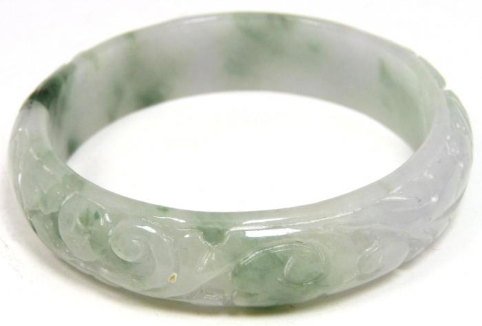 Jadeite - as propriedades da pedra e sua importância. Aplicação de jadeite para decorações e decoração