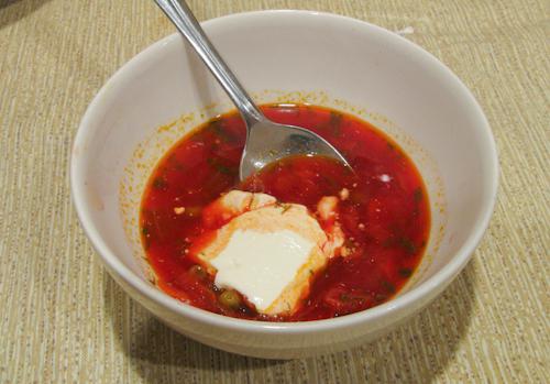 Sopa de beterraba com repolho fresco e beterraba. Receita de Culinária Passo-a-Passo