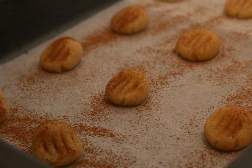 Biscoitos com maionese, derretendo na boca: uma receita com uma foto