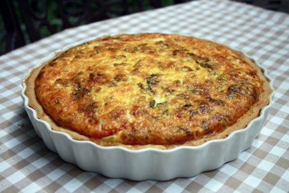 Torta com batatas de forma rústica