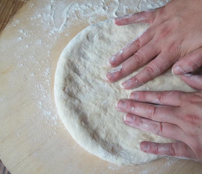 Com khachapuri de queijo cottage: como fazer uma casa?