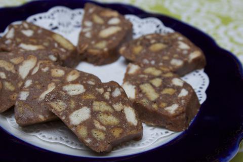 Salsicha doce de biscoitos e cacau. Salsichas doces caseiras: receita, foto