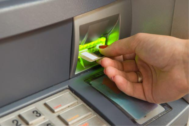 Qual é o limite para retirar dinheiro dos caixas eletrônicos da Sberbank?