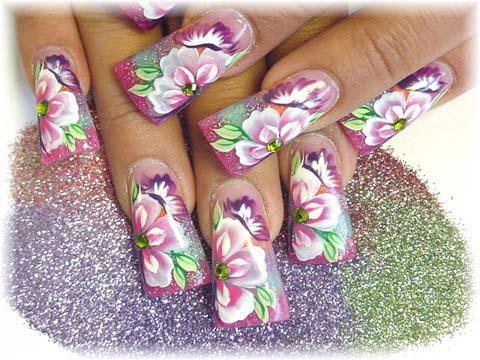 design de manicure nas unhas avançadas