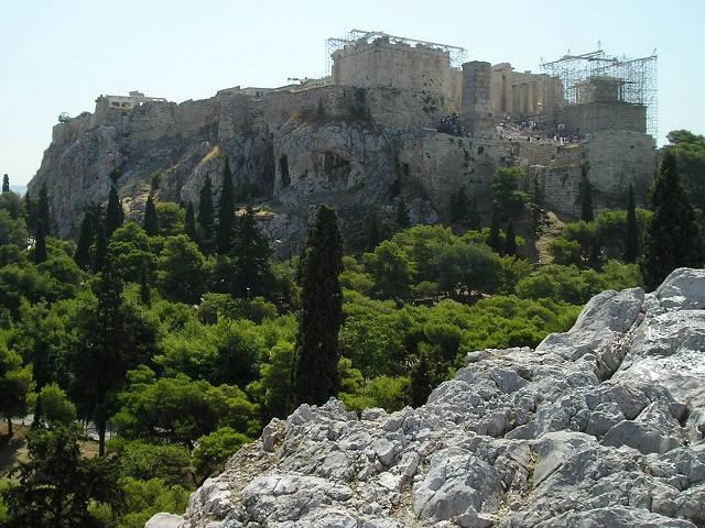 O que é o Areópago na Grécia antiga e por que é necessário visitá-lo?