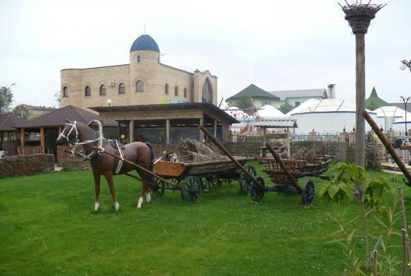 Complexo cultural e de entretenimento "Vila Nacional" em Orenburg