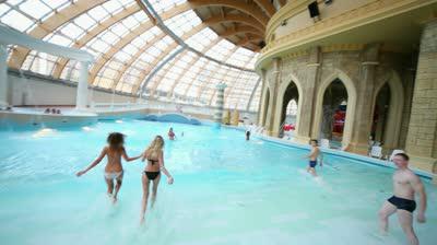 Os melhores parques aquáticos de Moscou. Visão geral dos parques aquáticos em Moscou: comentários dos hóspedes