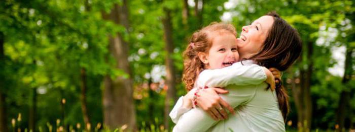 compensação para o jardim de infância para mães solteiras