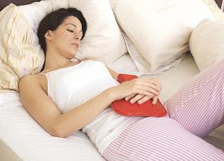 Por que a menstruação vai coágulos: possíveis causas