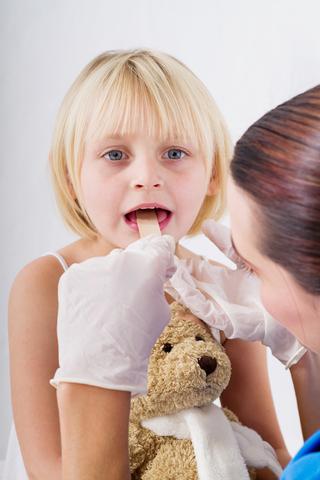 Causas e sintomas de escarlatina em uma criança